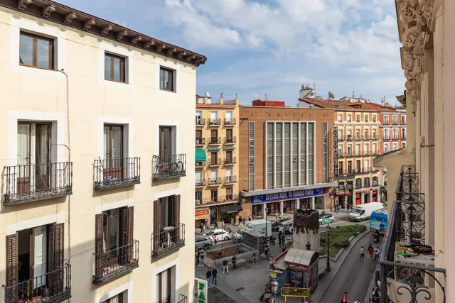 Una vivienda amplia y bien distribuida en Antón Martín — 23