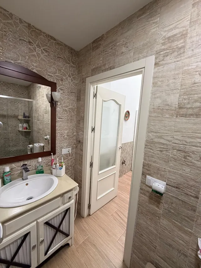 Acogedora Casa en Avenida de Pruna con Espacios Amplios y Confortables!! — 15