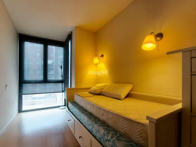 ÁTICO DÚPLEX CON TERRAZA PRIVADA JUNTO A RICARD VINYES — 31