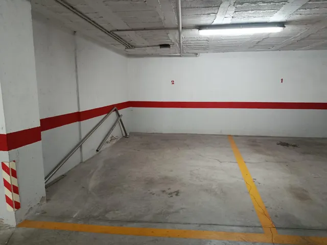 Amplio Piso en San José con Garaje y Ascensor — 28