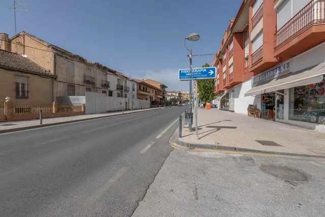 PISO EN LAS GABIAS JUNTO AL METRO — 37