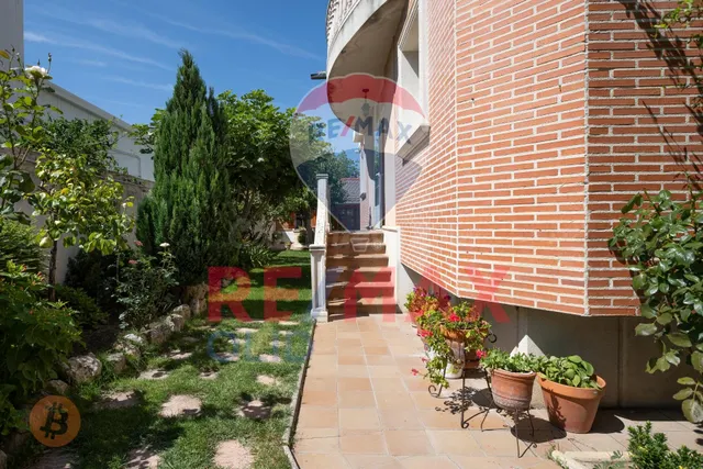 Magnifica parcela con dos viviendas independientes, jardín,  - foto 4