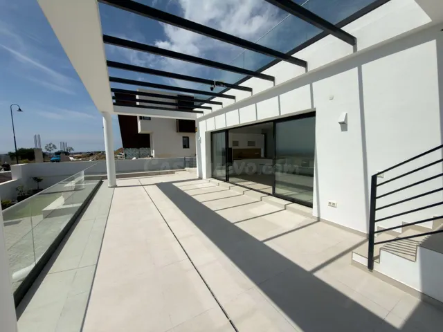 Villa a estrenar con vistas al mar espectaculares, 4 dormito - foto 3