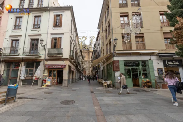 ¡Oportunidad única en el corazón de Granada! — 43