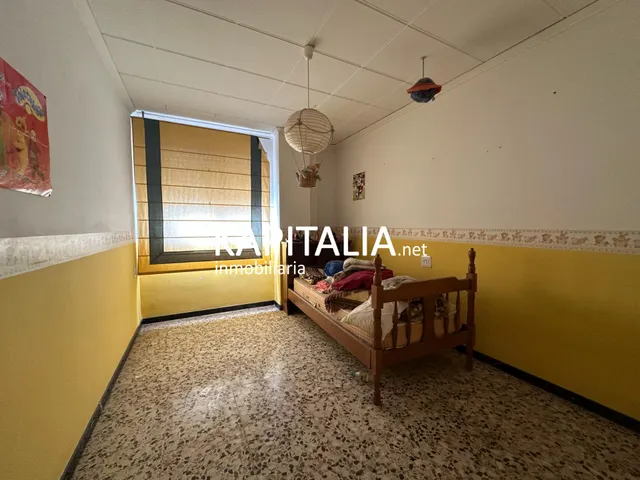 Casa en VENTA en Canals, barrio de La Torreta, con garaje privado, patio y gran potencial — 25