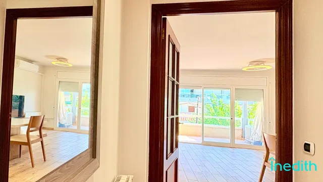 A 50 metros de la playa, Piso impecable con terraza, vistas , parking, trastero y piscina — 13