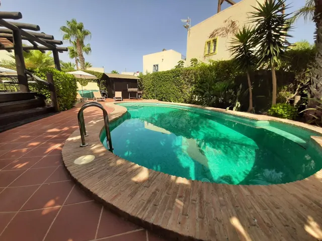 Villa de 4 habitaciones con piscina privada en Vera Playa a  - foto 3