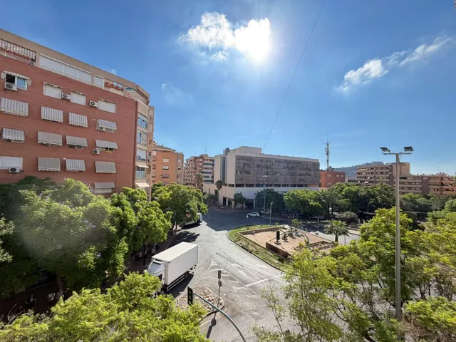 Vivienda con vistas a Plaza América, 3 dormitorios y garaje incluido — 6