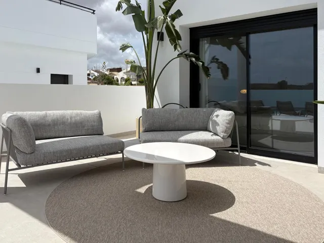 Moderna villa de lujo con 4 dormitorios y piscina privada con vistas a la montaña en Ciudad Quesada(Alicante) — 35