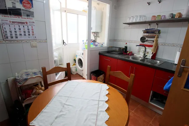 Piso para entrar a vivir con plaza de garaje y trastero en Montijo — 9