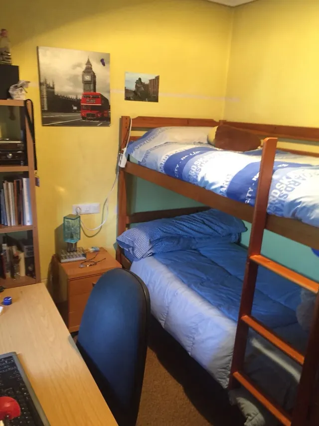 URBANIZACION LA MINA, SE VENDE CHALET — 20