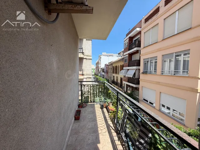 Piso situado en el centro de Gandia junto al Paseo y Plaza P - foto 4