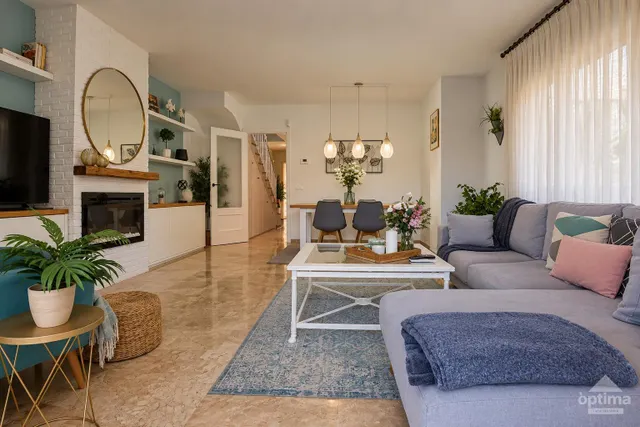 Pareado reformado con 5 habitaciones, terrazas y garaje en Reus — 35