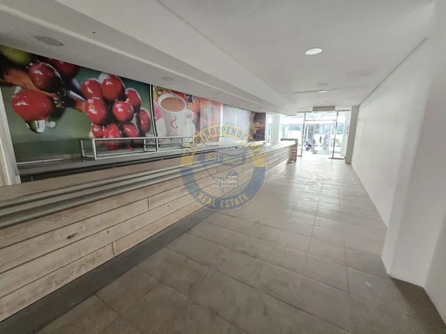 Cafetería con excelente ubicación — 30