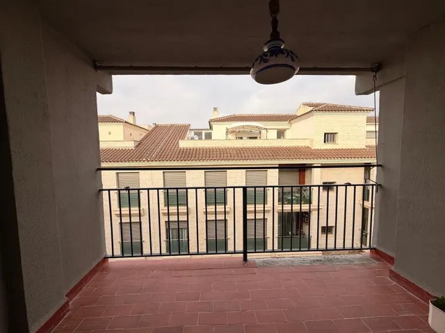 Amplia y luminosa vivienda de 4 dormitorios en Bullas — 8