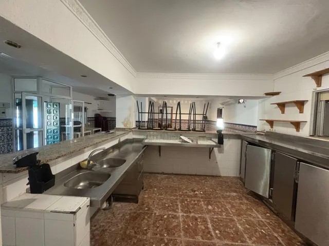 LOCAL COMERCIAL EN ALCORNOCALEJOS — 13