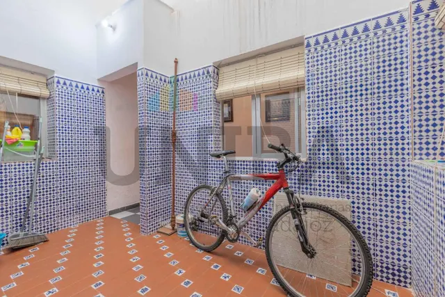 Casa de dos plantas con patios y azotea en Antonio Domínguez — 7