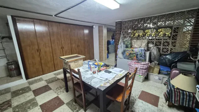 Vivienda unifamiliar de 3 plantas con jardín, terrazas y garaje en Algeciras — 13