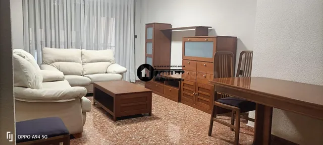 INMOBILIARIA TEJARES ALQUILA EXCELENTE PISO , PARA ESTUDIANT