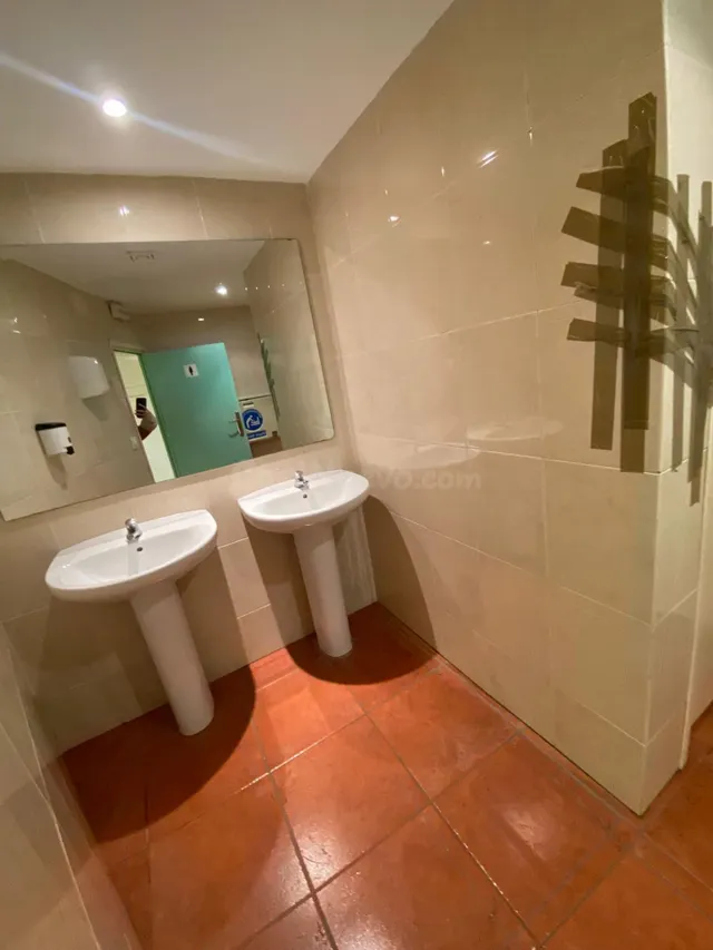 Centro comercial muy céntrico en venta en Tossa de Mar - foto 4