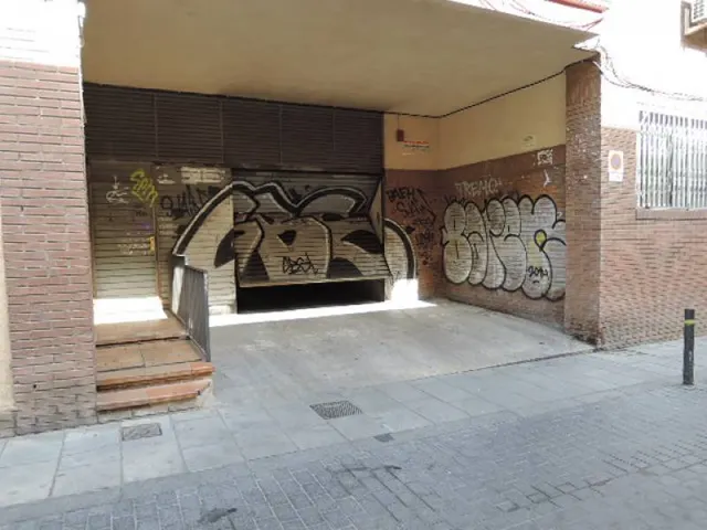 Plaza de garaje en La Bordeta,Barcelona — 5