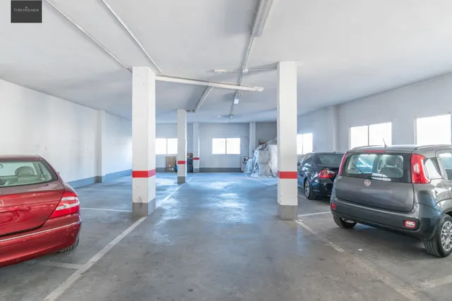 Local con 238m2 en centro de Guejar Sierra — 7