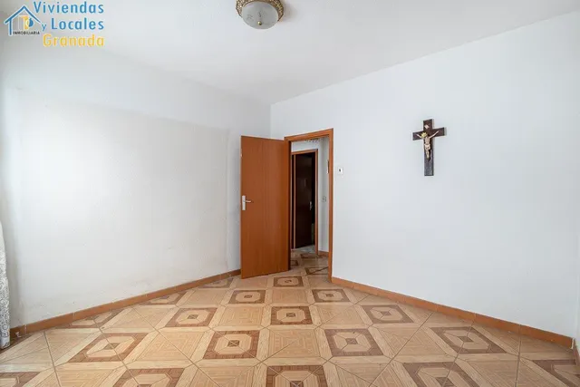 Piso en Zaidín — 11