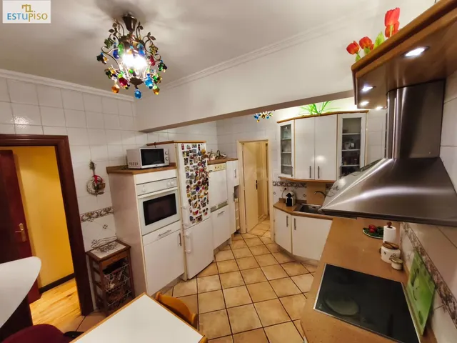 ¡5 habitaciones Y 2 BAÑOS EN PLENO CENTRO! 144 m2 EN CALLE G - foto 5