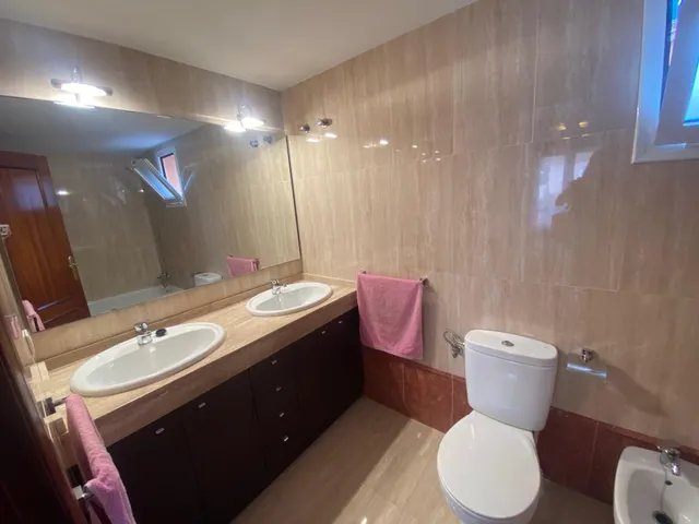 Tomares. bonito triplex amueblado junto al ayuntamiento — 34