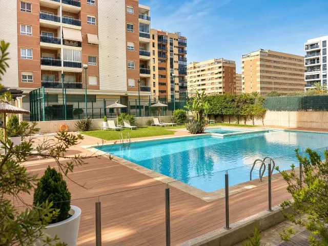 Exclusivo ático duplex con 3 terrazas en el PAU 1 - foto 3