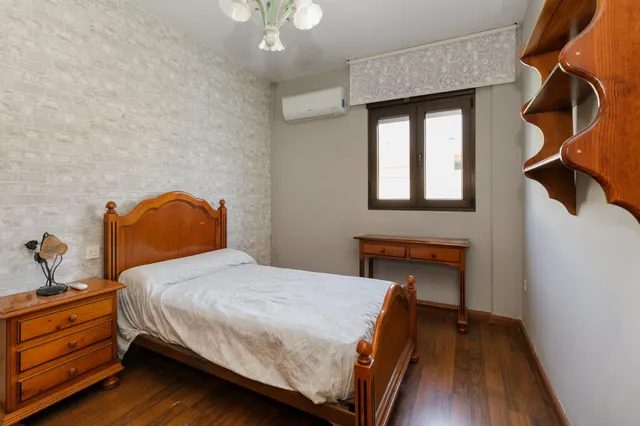 ¡OPORTUNIDAD EN ÍLLORA! Amplia casa adosada con parking y zonas verdes ✨ — 7