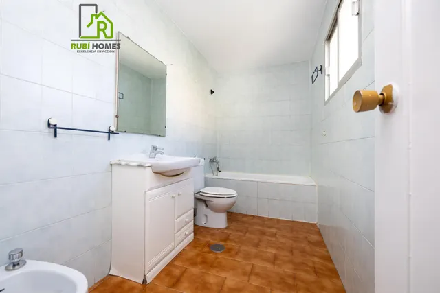 Preciosa casa en Ogíjares con piscina y jardín — 38
