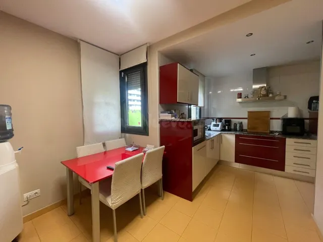 Chalet adosado en la Rosaleda con jardín privado , piscina c