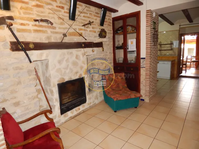 OPORTUNIDAD, CASA REFORMADA CON PISCINA Y OTRAS COMODIDADES. - foto 5