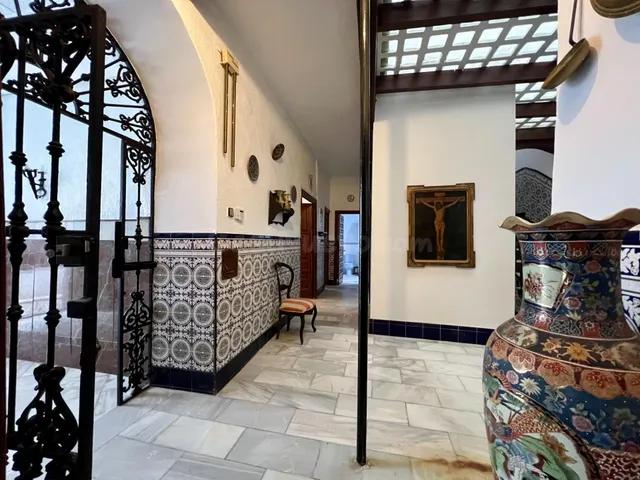 C. EXCLUSIVA CASA EN LA JUDERÍA A 5 MINUTOS DE LA MEZQUITA-CATEDRAL CON GARAJE Y ASCENSOR — 3