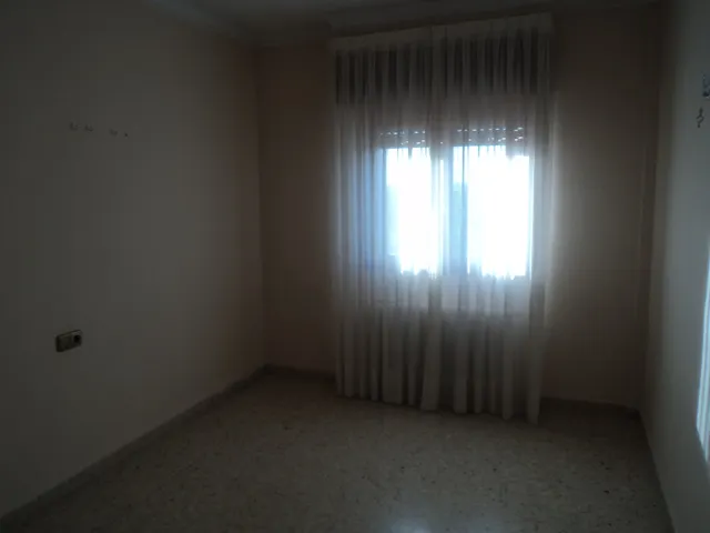 Piso para entrar a vivir en pleno centro de la Roda. — 24