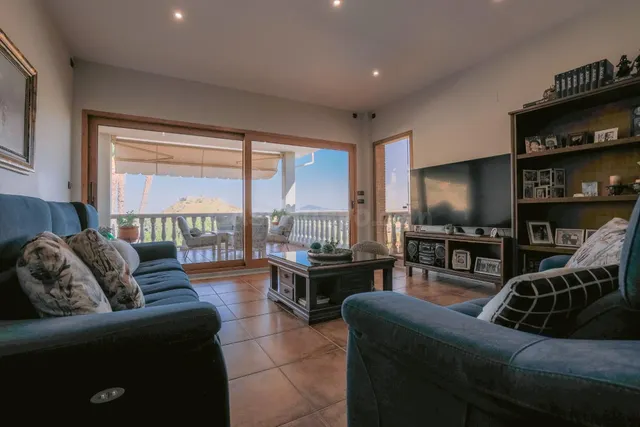 Chalet de lujo con piscina y pista de tenis frente al Puente - foto 4