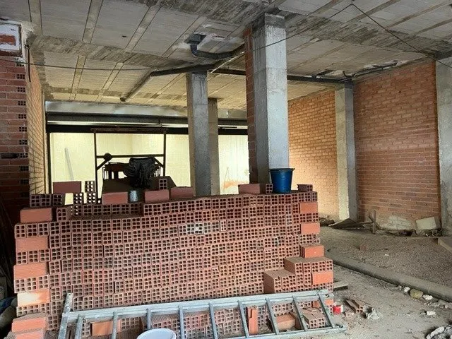 Venta local en Beniaján, 106 m2. + 68m2 de patio cubierto, para arreglar — 4