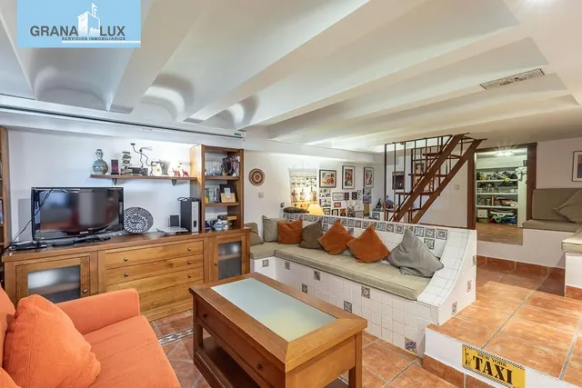 CASA PAREADA EN LA ZUBIA CON PISCINA, ZONA DE BARBACOA Y JARDÍN — 40