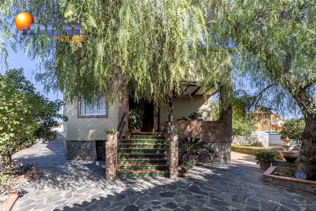Chalet en los Chopos, Las Gabias — 47