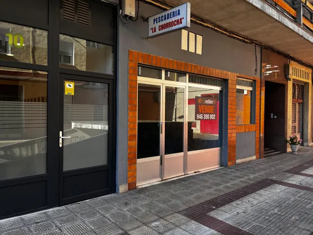 Local Comercial en Venta en Zalla — 3