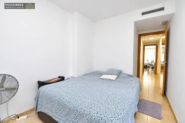 **AMPLIO PISO DE 3 habitaciones CON BALCÓN Y TERRAZA EN LA RÀPITA** — 19