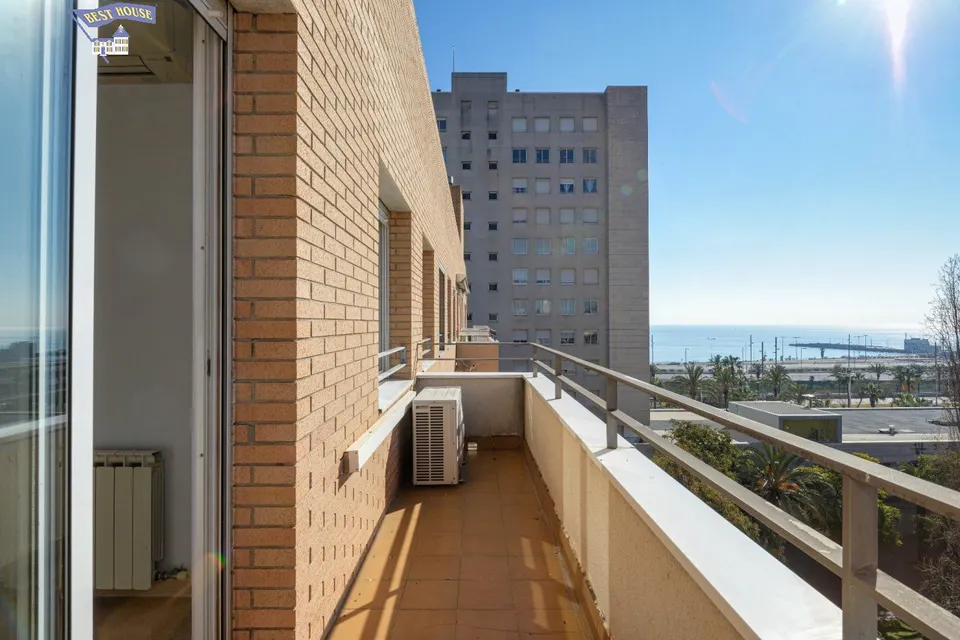 DUPLEX CON VISTA AL MAR