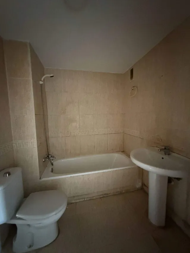 Amplio y Luminoso Apartamento en Altozano, Alicante — 14