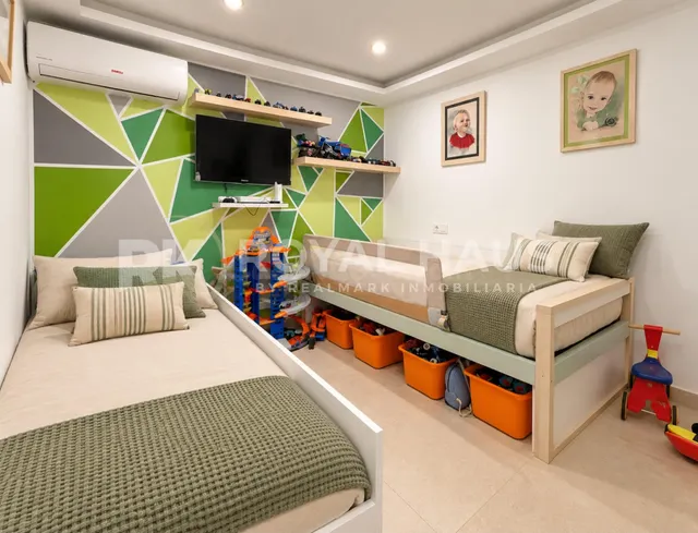 CASA CON 300m DE TERRAZA CERCA DEL MAR — 2