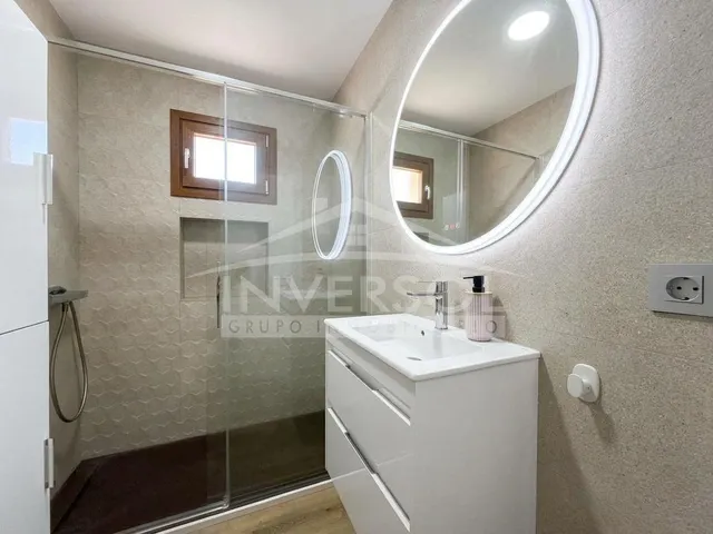 VIVIENDA ADOSADA CON PISCINA PRIVADA — 12
