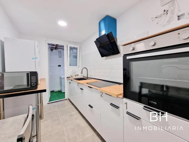 PISO REFORMADO Y EQUIPADO CON ASCENSOR, 5 DORM Y 3 ASEOS, ZO - foto 2
