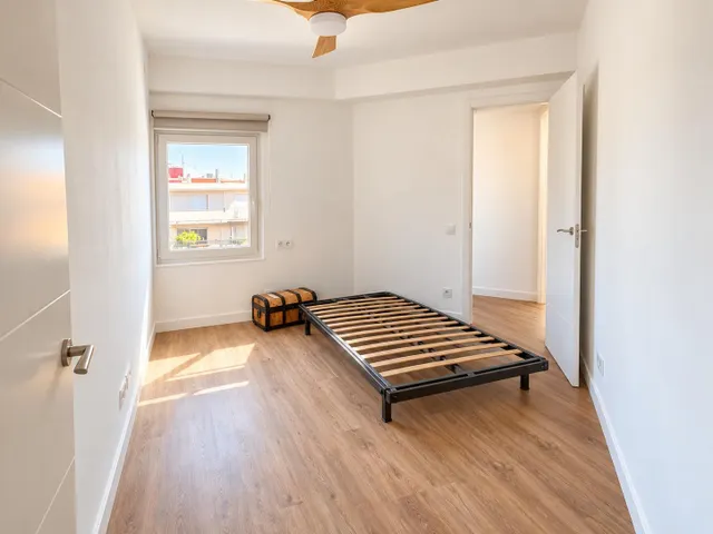 LUMINOSO PISO REFORMADO DE 3 habitaciones EN CABANYAL! — 13