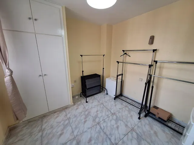 Amplio Quad en Torrevieja, Ideal para Reformar - €209,900 — 23