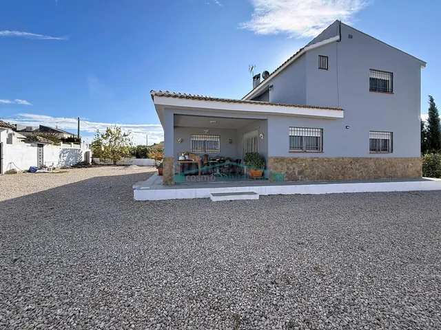 Chalet amplio con parcela y piscina en nuda propiedad en Ped - foto 3
